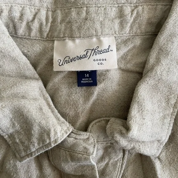 Universal Thread Tan Jumpsuit with Collared Neckline and Cropped Wide-Leg - Picture 4 of 4